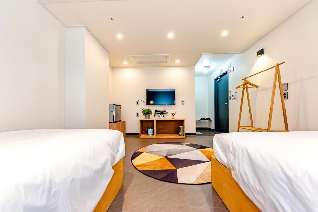 The Jade Hotel